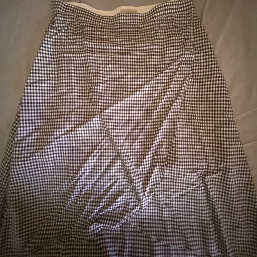 Women’s black and white gingham skirt